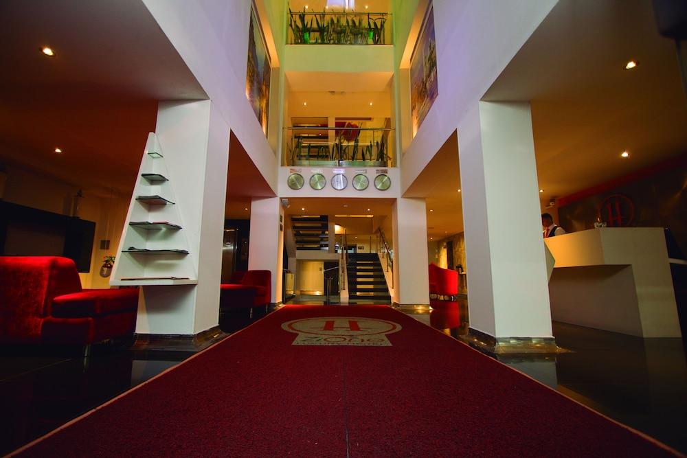 Zi One Luxury Hotel Pereira Bagian luar foto