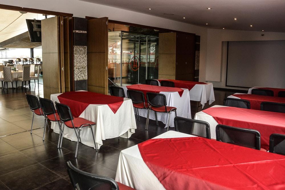 Zi One Luxury Hotel Pereira Bagian luar foto
